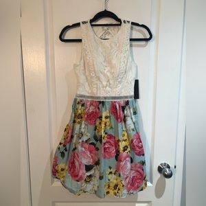 NWT City Studio Floral/Lace Party Dress Junior Size 3